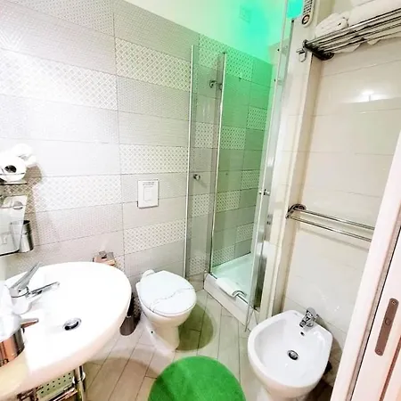 Couette-café Vatican Inside